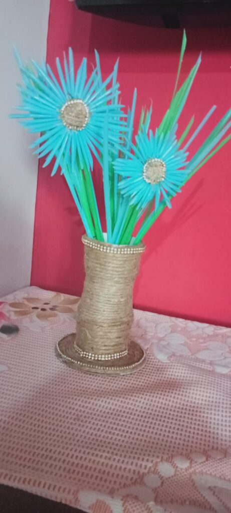 Flower Vase - Best out of Waste